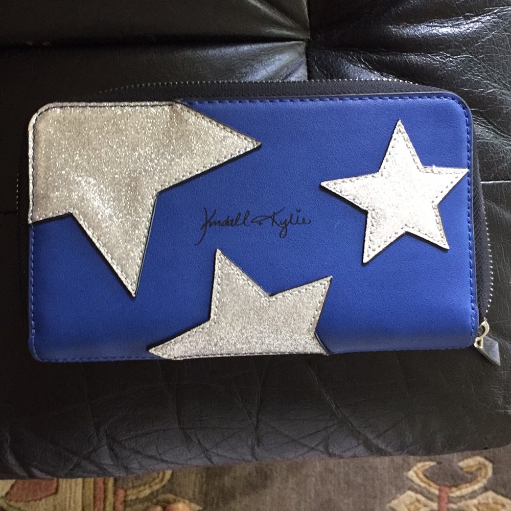 Kendall & Kylie blue wallet